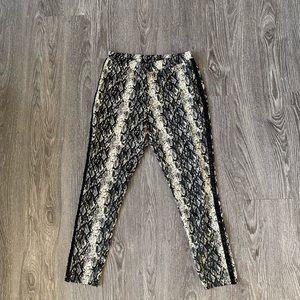 Wonder Nation Girl’s Snakeskin Leggings